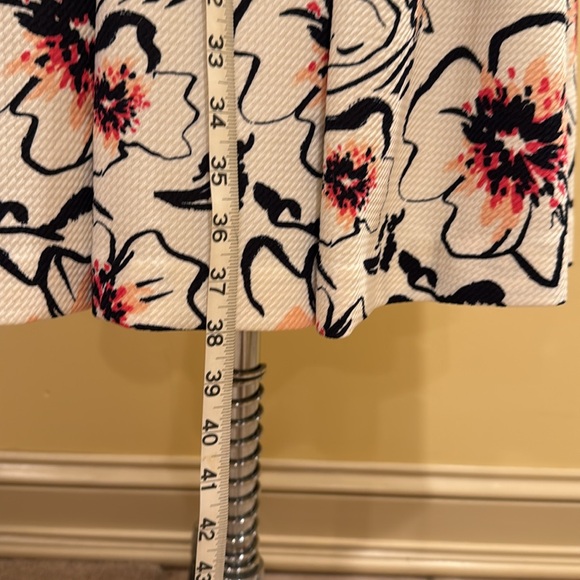 Dress - Picture 6 of 11